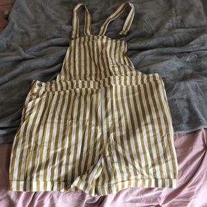 Overall shorts